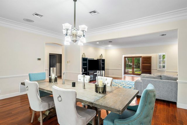 2121 Areca Palm Road, Boca Raton, FL 33432