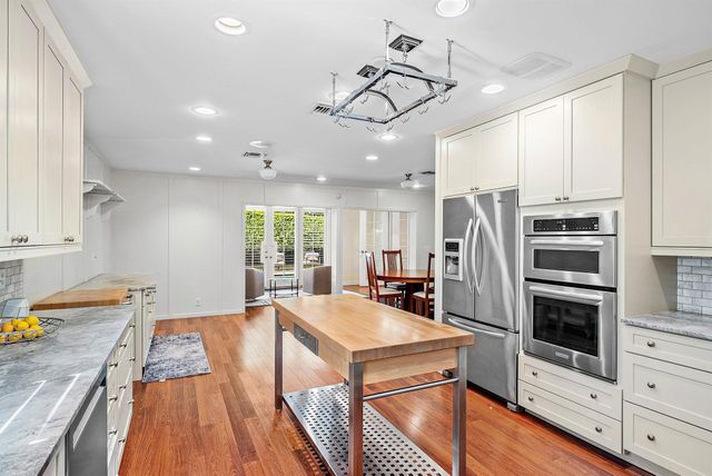 2121 Areca Palm Road, Boca Raton, FL 33432