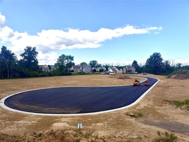 220 Bronze Leaf Trail, Greece, NY 14612