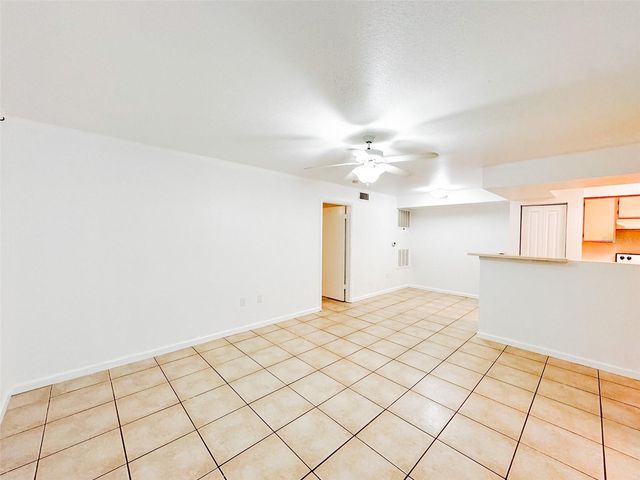 3032 PARKWAY BOULEVARD 101, Kissimmee, FL 34747