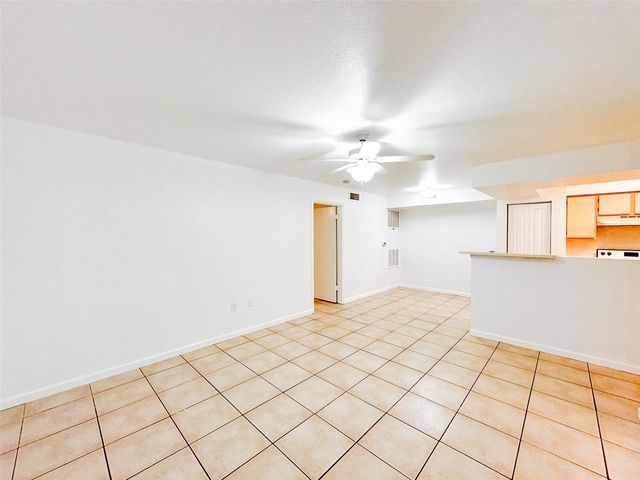 3032 PARKWAY BOULEVARD 101, Kissimmee, FL 34747