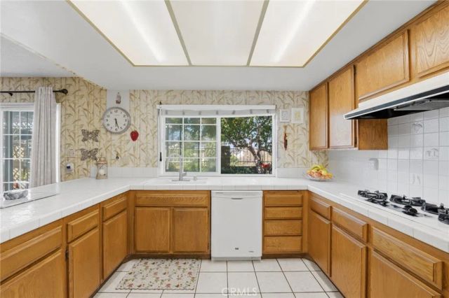 2014 Thomas, West Covina, CA 91792