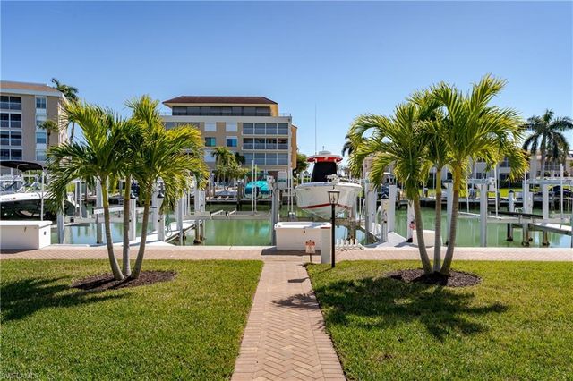 907 Panama CT # 203, Marco Island, FL 34145