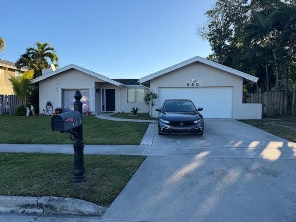 680 NW 49th Avenue, Coconut Creek, FL 33063