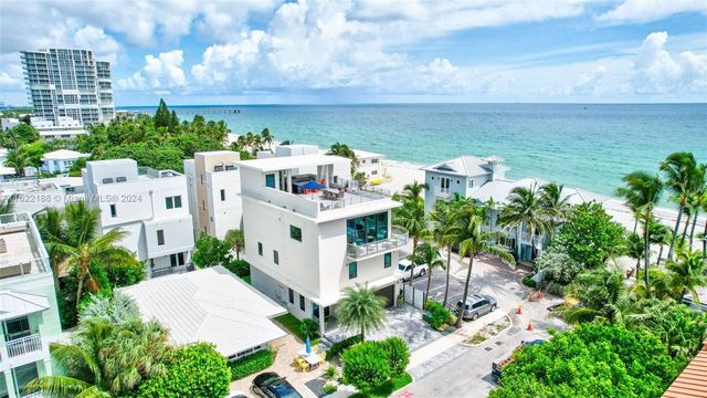 305 Oak St, Hollywood, FL 33019