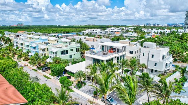 305 Oak St, Hollywood, FL 33019