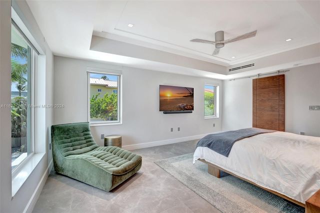 305 Oak St, Hollywood, FL 33019