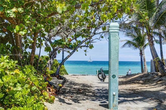 305 Oak St, Hollywood, FL 33019