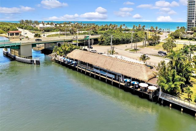 305 Oak St, Hollywood, FL 33019