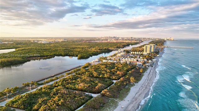 305 Oak St, Hollywood, FL 33019