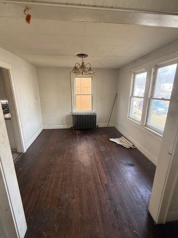 489 Catherine Street, Columbus, OH 43223