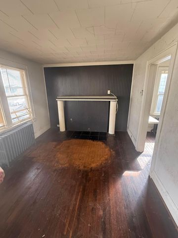 489 Catherine Street, Columbus, OH 43223