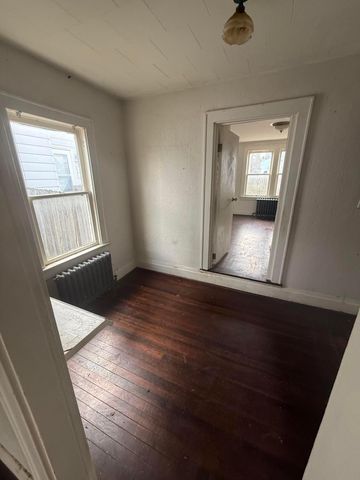 489 Catherine Street, Columbus, OH 43223