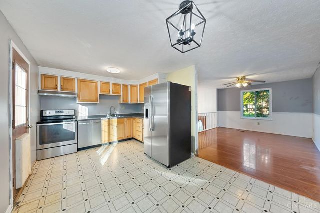 1369 Firethorne Drive, Mason, OH 45040