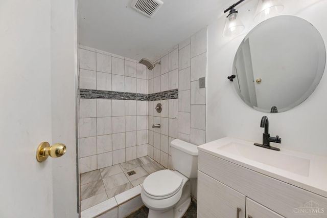 1369 Firethorne Drive, Mason, OH 45040