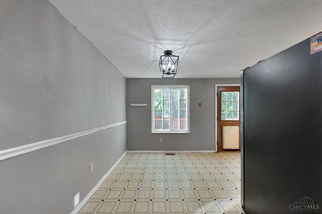 1369 Firethorne Drive, Mason, OH 45040