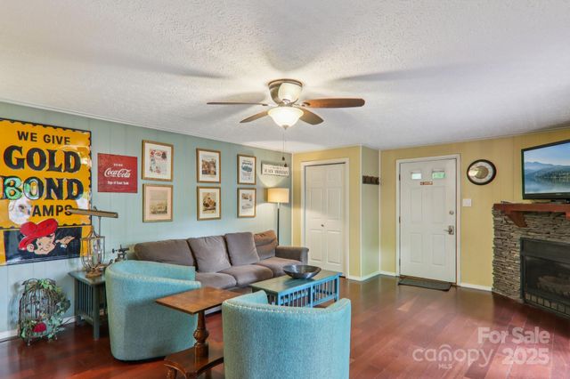 416 S Cherokee Avenue, Black Mountain, NC 28711