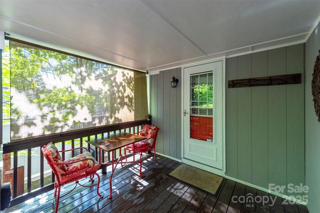 416 S Cherokee Avenue, Black Mountain, NC 28711