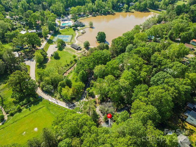 416 S Cherokee Avenue, Black Mountain, NC 28711