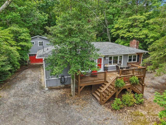 416 S Cherokee Avenue, Black Mountain, NC 28711