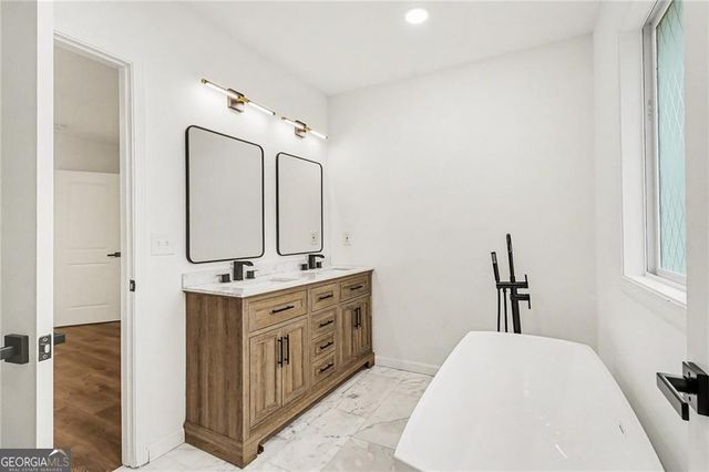 951 Reed Avenue, East Point, GA 30344