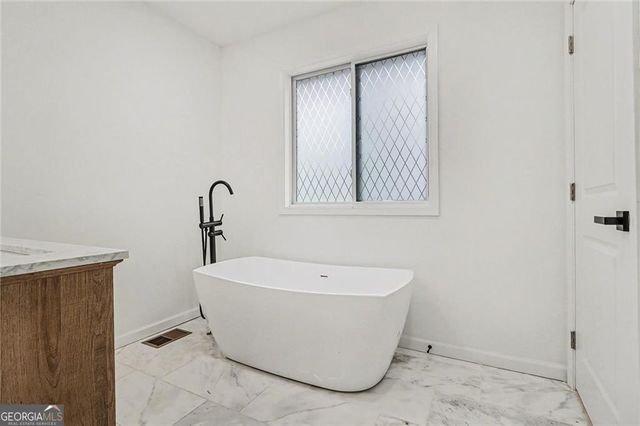 951 Reed Avenue, East Point, GA 30344