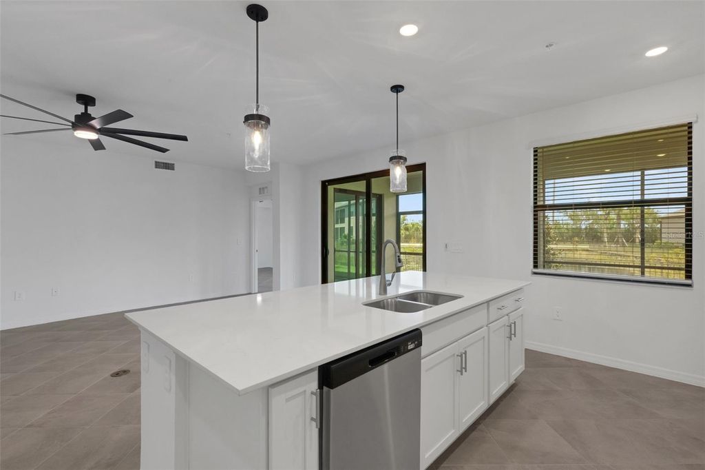 5624 SUMMIT POINTE CIRCLE 104, BRADENTON, FL 34210 — photo 3