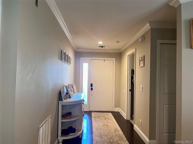 35 Vista Drive S, Manorville, NY 11949