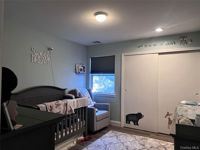 35 Vista Drive S, Manorville, NY 11949