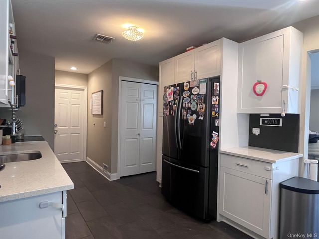 35 Vista Drive S, Manorville, NY 11949