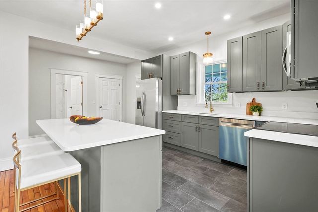 30 Boardman Street, Worcester, MA 01606