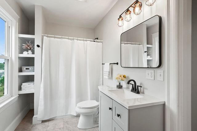 30 Boardman Street, Worcester, MA 01606