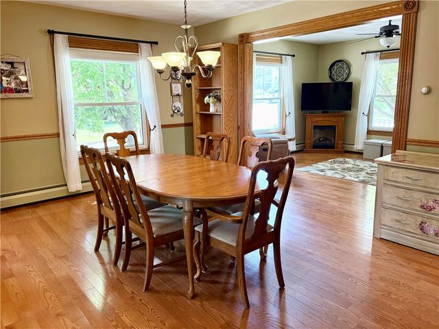 65 Summit Avenue, West Warwick, RI 02893