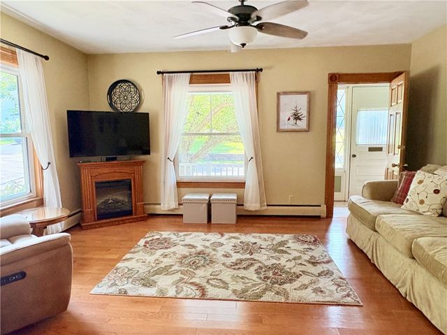 65 Summit Avenue, West Warwick, RI 02893