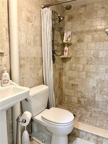 65 Summit Avenue, West Warwick, RI 02893