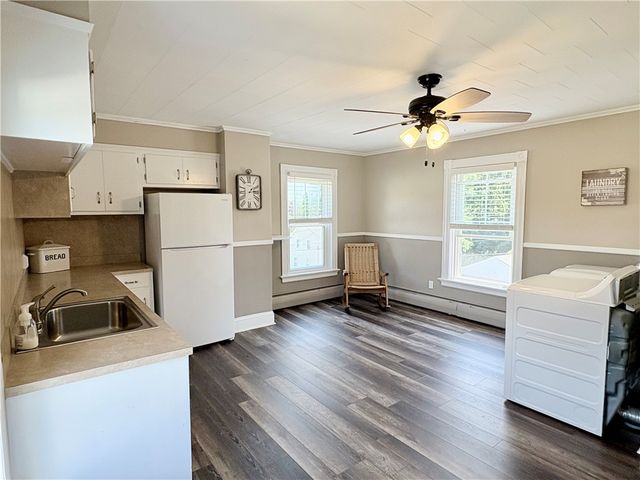 65 Summit Avenue, West Warwick, RI 02893