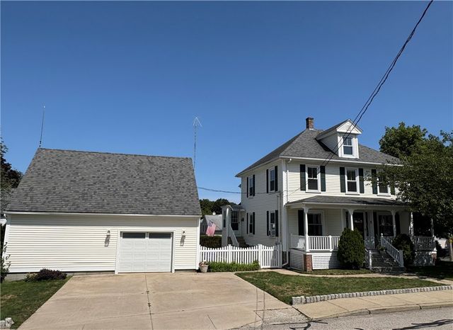 65 Summit Avenue, West Warwick, RI 02893