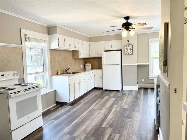 65 Summit Avenue, West Warwick, RI 02893