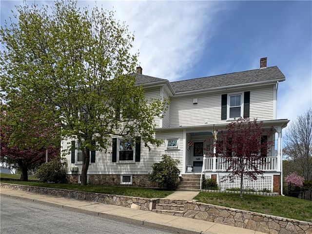 65 Summit Avenue, West Warwick, RI 02893