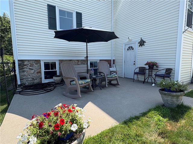 65 Summit Avenue, West Warwick, RI 02893