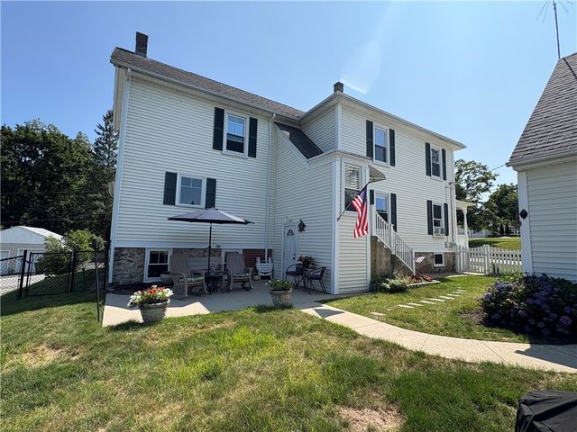 65 Summit Avenue, West Warwick, RI 02893