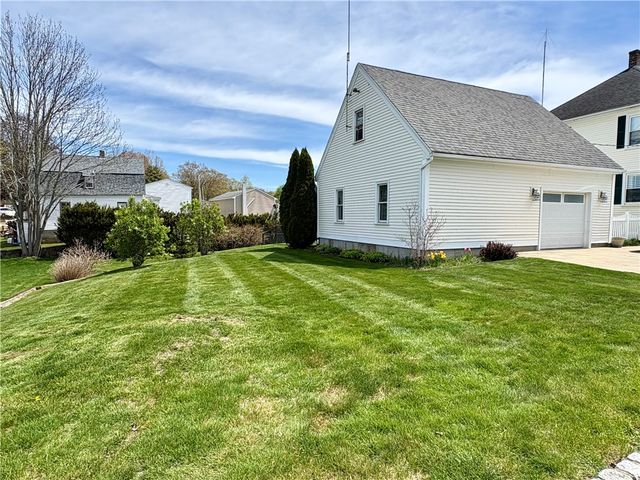 65 Summit Avenue, West Warwick, RI 02893