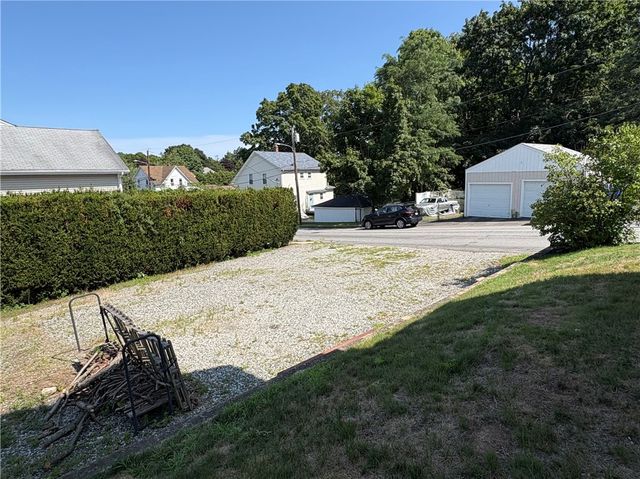 65 Summit Avenue, West Warwick, RI 02893