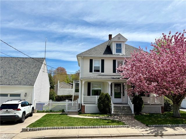 65 Summit Avenue, West Warwick, RI 02893