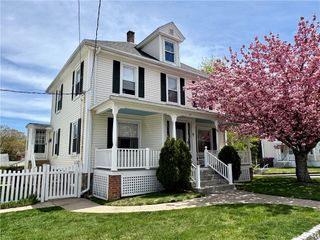 65 Summit Avenue, West Warwick, RI 02893