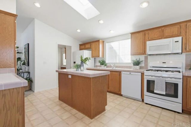 525 W El Norte Parkway 151, Escondido, CA 92026