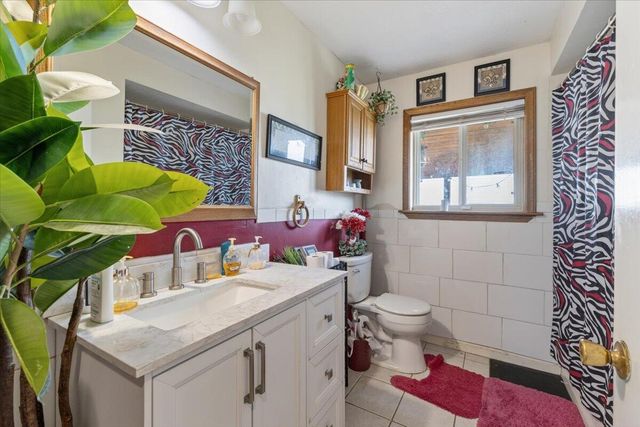 11515 Whitehorn Street, Romulus, MI 48174