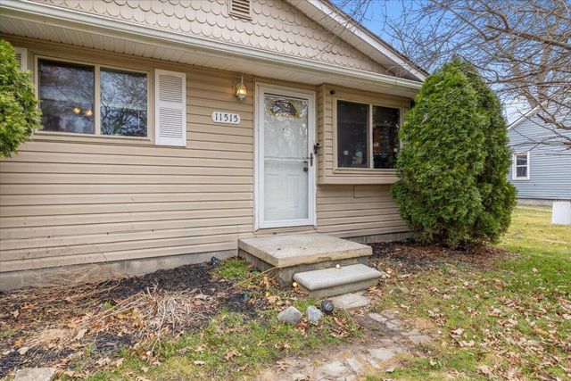 11515 Whitehorn Street, Romulus, MI 48174