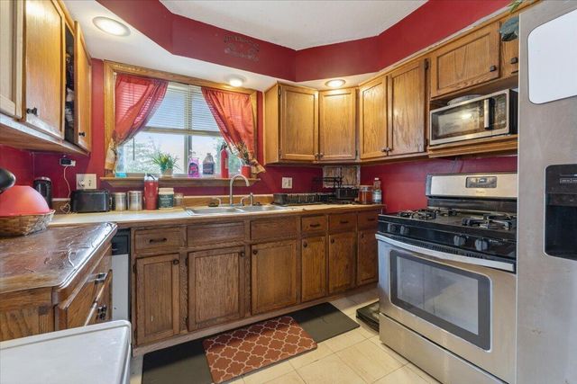 11515 Whitehorn Street, Romulus, MI 48174