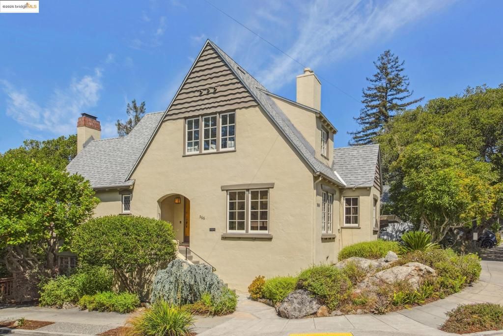 566 The Alameda, Berkeley, CA 94707